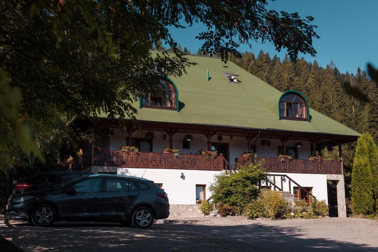 Hotel Conacul Domnitei Voroneț Exteriér fotografie
