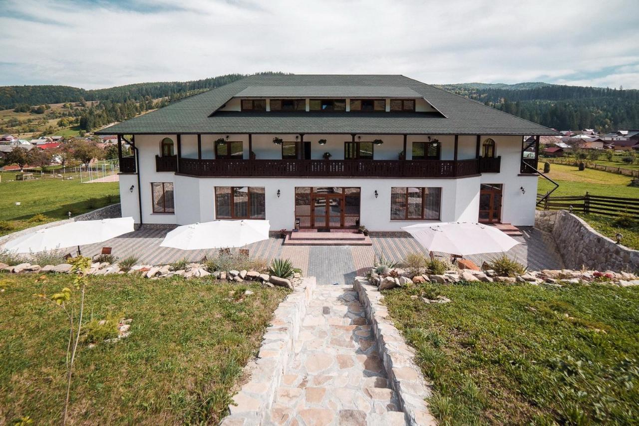 Hotel Conacul Domnitei Voroneț Exteriér fotografie